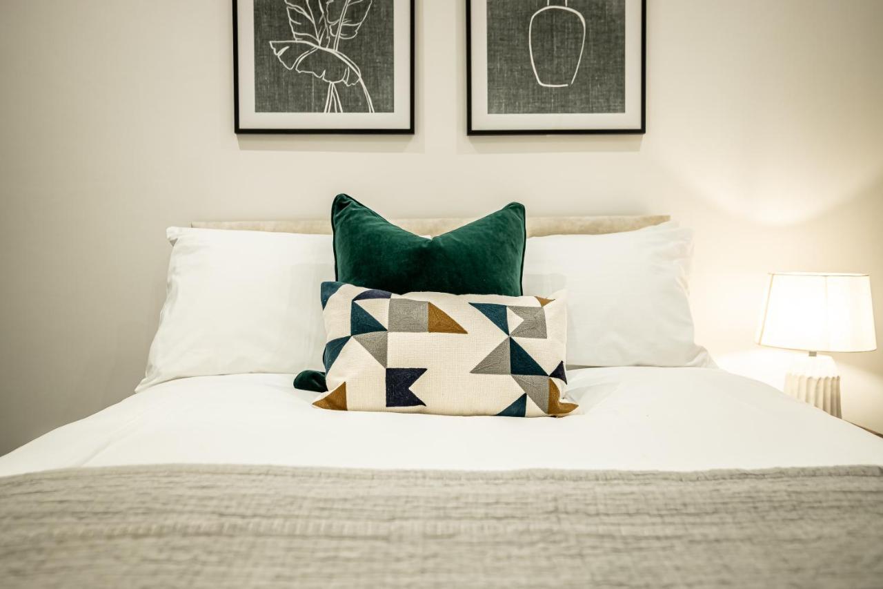 Rose Hill Boutique Apartments Near Brighton Beach Bagian luar foto